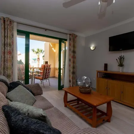 Mare 6 - Two Bed * Адехе